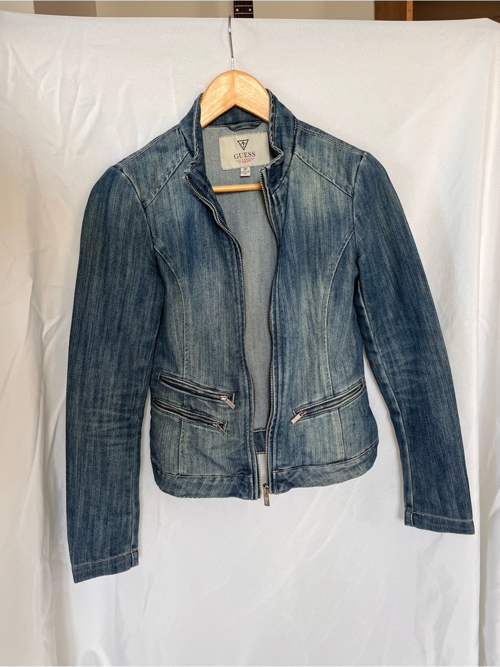 GUESS Light Blue Washed Denim Zip Jacket - Picture 4 of 10